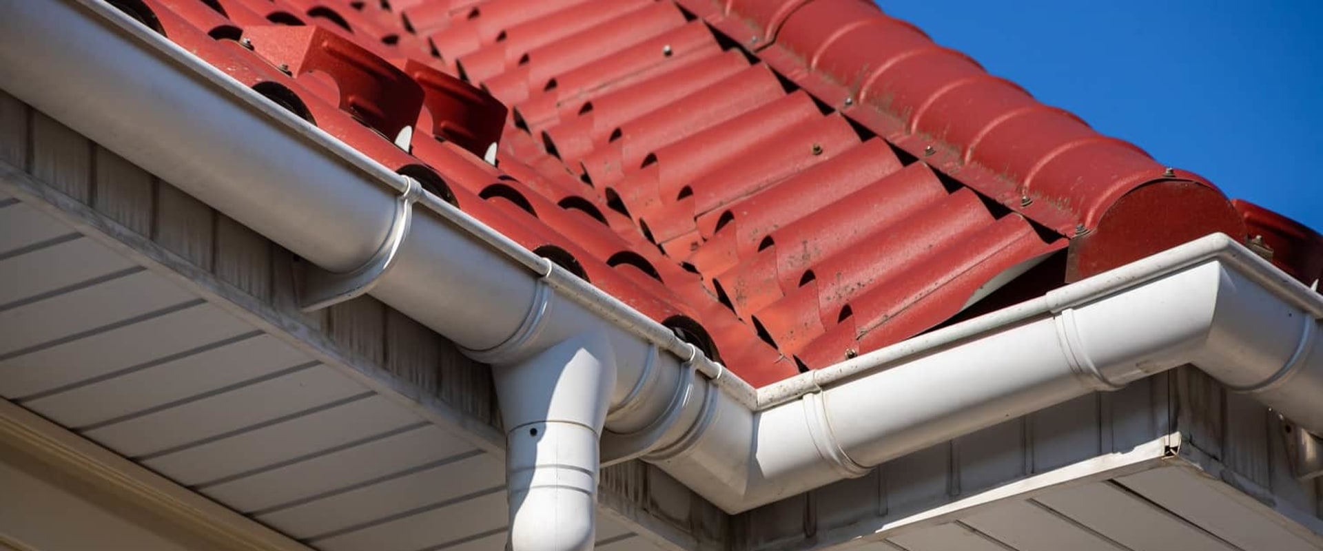 How to Install and Repair Gutters: A Complete Guide for Homeowners and Businesses
